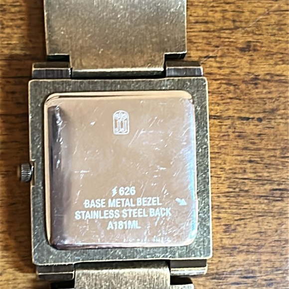 Jules Jurgensen Brass Tone Ladies Rhinestone Jeweled Bracelet Watch NEW BATTERY - Picture 10 of 17